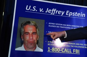 ملف إبستين يتفجر.. شبح الفضائح يلقي بظلاله على التجديد النصفي الأمريكي