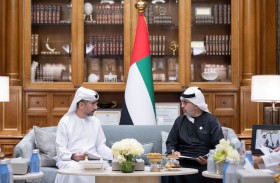 حمدان بن زايد يستقبل رئيس مجلس إدارة الهلال الأحمر ويطلع على جهود الهيئة ومبادراتها الإنسانية