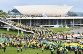 صحف عالمية: أحداث «6 يناير» جديدة بالبرازيل.. وسياحة الصين تنعش اقتصاد العالم