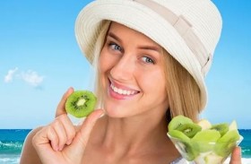 حبتان من الكيوي يوميًا.. سر شباب البشرة