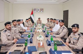 لجنة القيادة العليا لشرطة الشارقة تناقش عدداً من المحاور الأمنية