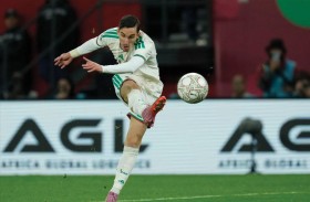 عادل بولبينة.. منقذ منتخب الجزائر القادم من مدرجات المشجعين