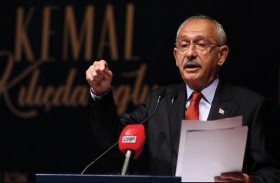 كيليجدار أوغلو يهدد بطرد اللاجئين وينتظر «صانع الملوك»