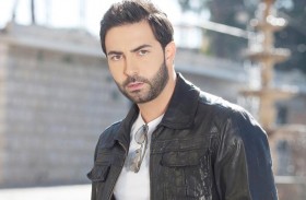 كارلوس عازار يستعدّ لـ(حادث قلب)