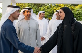 هزاع بن زايد يستقبل وفداً من مركز الإمارات للدراسات والبحوث الإستراتيجية