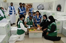 شرطة دبي توزع مواد غذائية على 1600 أسرة متعففة