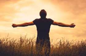 لماذا يحتفل العالم بـ«اليوم العالمي للعزاب»؟