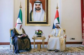 محمد بن راشد يلتقي بحضور منصور بن زايد .. رئيس مجلس الوزراء الكويتي ويبحث معه سبل تعزيز الشراكة بين البلدين