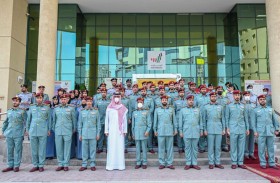 عمار النعيمي يزيح الستار عن لوحة تصنيف النجوم لمراكز الشرطة