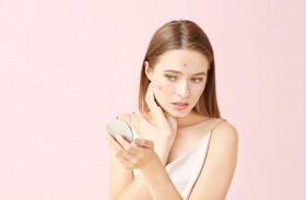 بربع ساعة يوميا.. روتين سريع وفعال لمحاربة حب الشباب