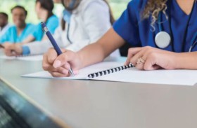 ارتفاع نسب الرسوب في كليات الطب يفجر جدلًا في مصر