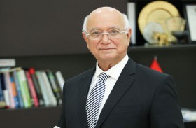 مدير جامعة الخليج الطبية يفوز بجائزة تقنيات التعليم المبتكرة من وزارة الصحة ووقاية المجتمع