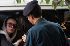 حل «شرطة الأخلاق».. انتعاش آمال إيرانية بتغيير الدستور