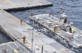 بعد إغلاق المعابر.. هل يصبح رصيف غزة البحري الإنقاذ الأخير؟