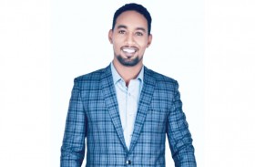 المطرب محمد صلاح يحلم بوصول الأغنية السودانية للعالمية 