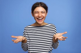 الضحك مفتاح الصحة.. فوائد مذهلة للجسم والعقل