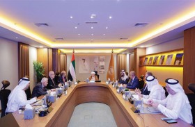 المجلس العلمي لجامعة محمد بن زايد للعلوم الإنسانية يبحث تطوير برامجها