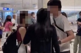 تضبط زوجها المفقود برفقة امرأة أخرى 