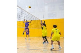 تتويج الفائزين بـ «ترايثلون الشارقة»