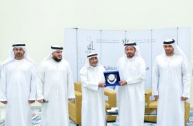 مجلس ضاحية الرحمانية يفوز بدرع «ضاحية السعادة» لعام 2021 من القيادة العامة لشرطة الشارقة 