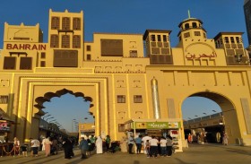 جناح البحرين بالقرية العالمية يحكي عن معروضاته للضيوف ...(2)