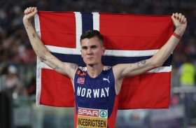 النروجي إنغبريغتسن يخرج من تصفيات سباق 1500 متر