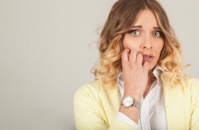 هدئ من روعك ودلل نفسك!.. نصائح للسيطرة على القلق 