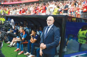 دكة بدلاء ذهبية لمنتخب إسبانيا 