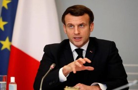 تقرير: ماكرون يبدأ زيارة «حقل ملغوم» في أفريقيا