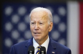 استأجر ساحراً.. سياسي ديمقراطي يعترف بدوره في المكالمة المزيفة بصوت بايدن