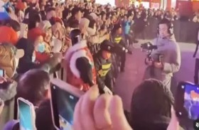 روبوت «يخرج عن السيطرة» ويهاجم الجمهور 