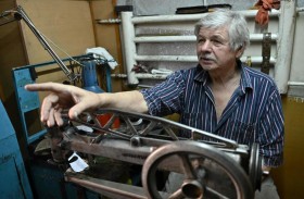 «حارس مفاتيح».. مهنة جديدة بأوكرانيا في زمن الحرب 