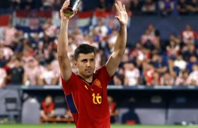 رودري يفوز بجائزة أفضل لاعب في دوري الأمم الأوروبية