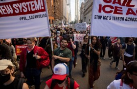 تظاهرات في أمريكا احتجاجا علي مقتل امرأة برصاص وكالة الهجرة