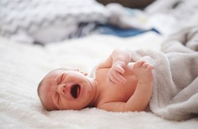 إجراء طبي مؤلم للرضع.. الحل السحري في موسيقى موزارت