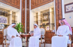 حميد بن راشد يستقبل عبدالله آل حامد