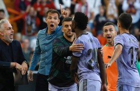 توقيف  3أشخاص بسبب إساءات «عنصرية» تجاه فينيسيوس 