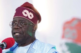 رئيس نيجيريا الجديد يتعهد بإعادة تشكيل اقتصاد بلاده 