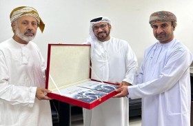 وفد من مؤسسة العويس يزور وزارة الثقافة العُمانية