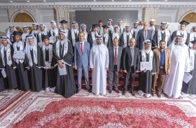 مدرسة ابن خلدون تحتفل بتخريج الدفعة الــ13 من طلاب الثاني عشر