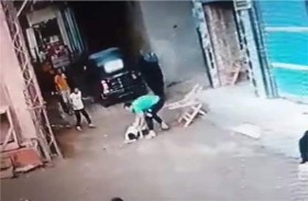 شاب ينتشل طفلا من قلب الكهرباء