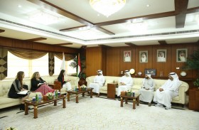 غرفة عجمان والقنصلية الأمريكية تبحثان التعاون في مجال التعليم العالي