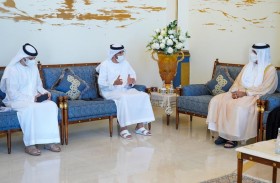 حاكم رأس الخيمة يطلع على خطط مجلس تنافسية الكوادر الإماراتية 