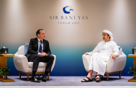 عبدالله بن زايد يستقبل مسؤولين أمريكيين