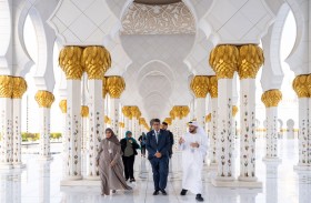 رئيس بالاو يزور جامع الشيخ زايد الكبير في أبوظبي