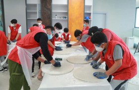 ناشئة الشارقة مواهب فنية وإبداعات في إنتاج أعمال فنية في الريزن  والتيرازو  مستوحاة من خيالهم