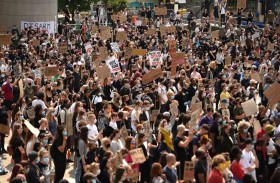 التظاهرات تثير جدلا عن الموضوعية في صحف أميركية 