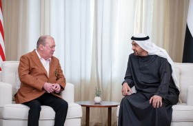 رئيس الدولة يبحث مع ملك ماليزيا أوجه التعاون بين البلدين