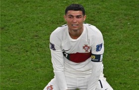 رغم ما حدث.. أسطورة مان يونايتد يتحدث عن «دموع رونالدو»