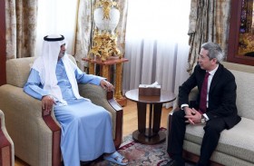 نهيان بن مبارك و سفير أوزبكستان يبحثان تعزيز التعاون ونشر مبادئ الأخوة الإنسانية